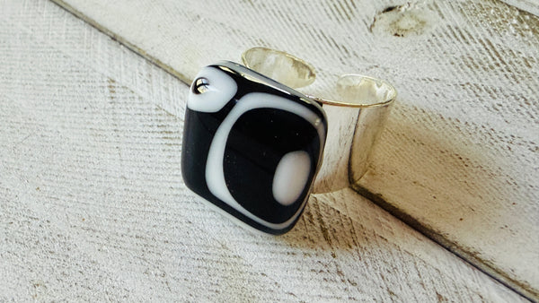 Black and White MOD Collection