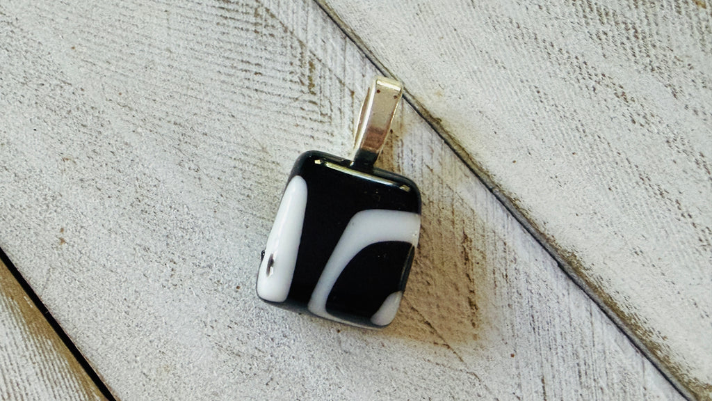 Black and White MOD Collection
