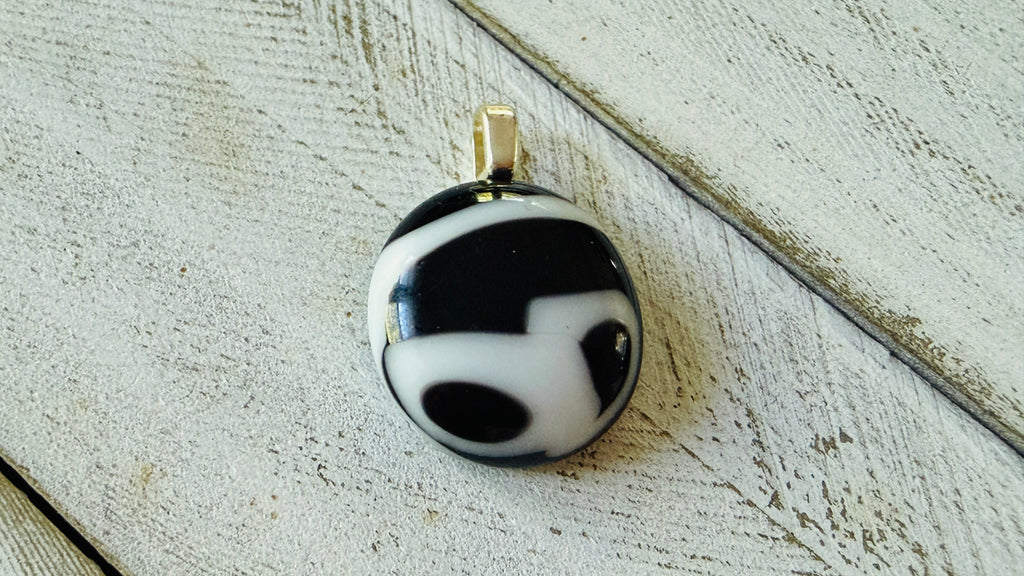 Black and White MOD Collection