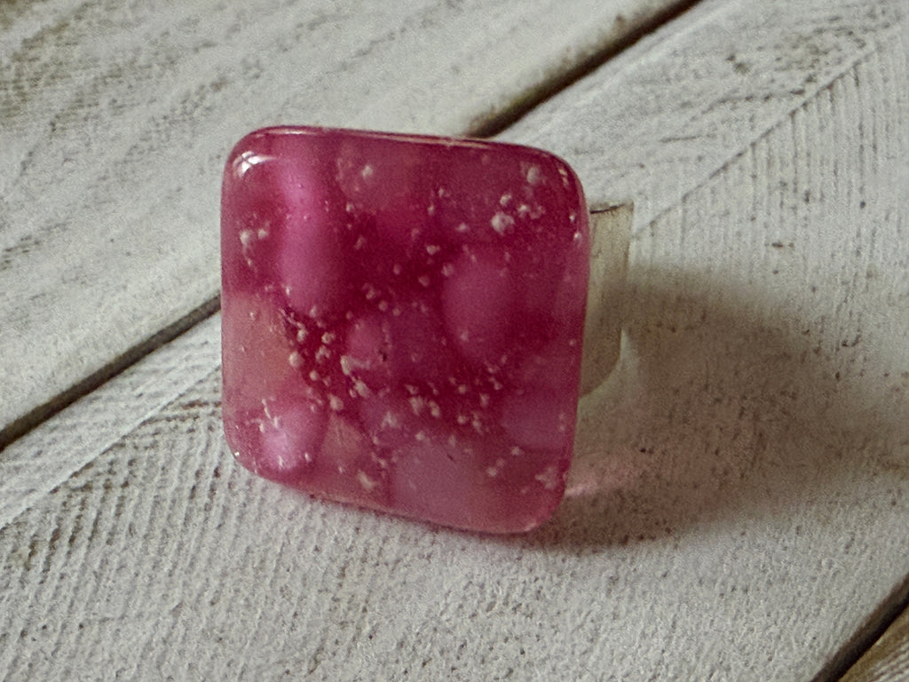 Romantic Glow adjustable ring