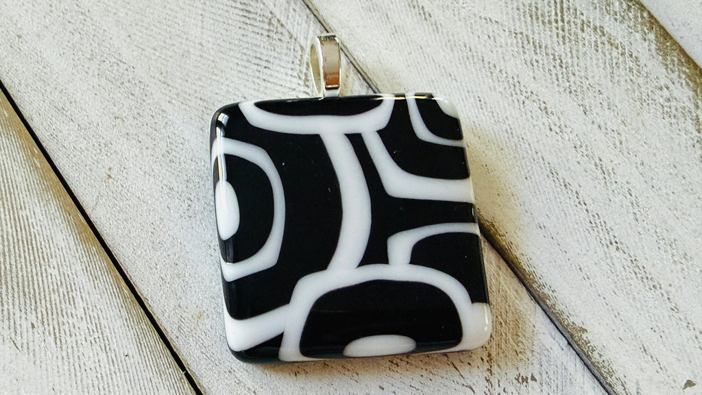 Black and White MOD Collection