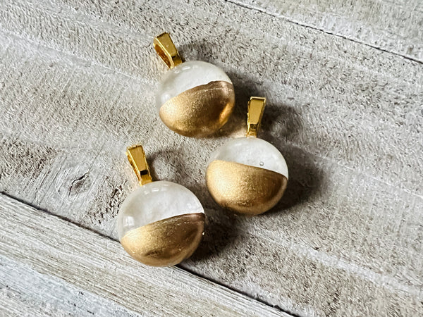 Simply Elegant Fused Glass hand painted gold mini pendamt~~Winter Cream